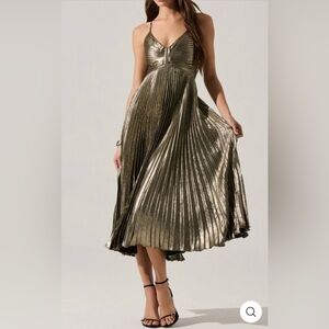 NWT ASTR THE LABEL BLYTHE DRESS IN BLACK GOLD